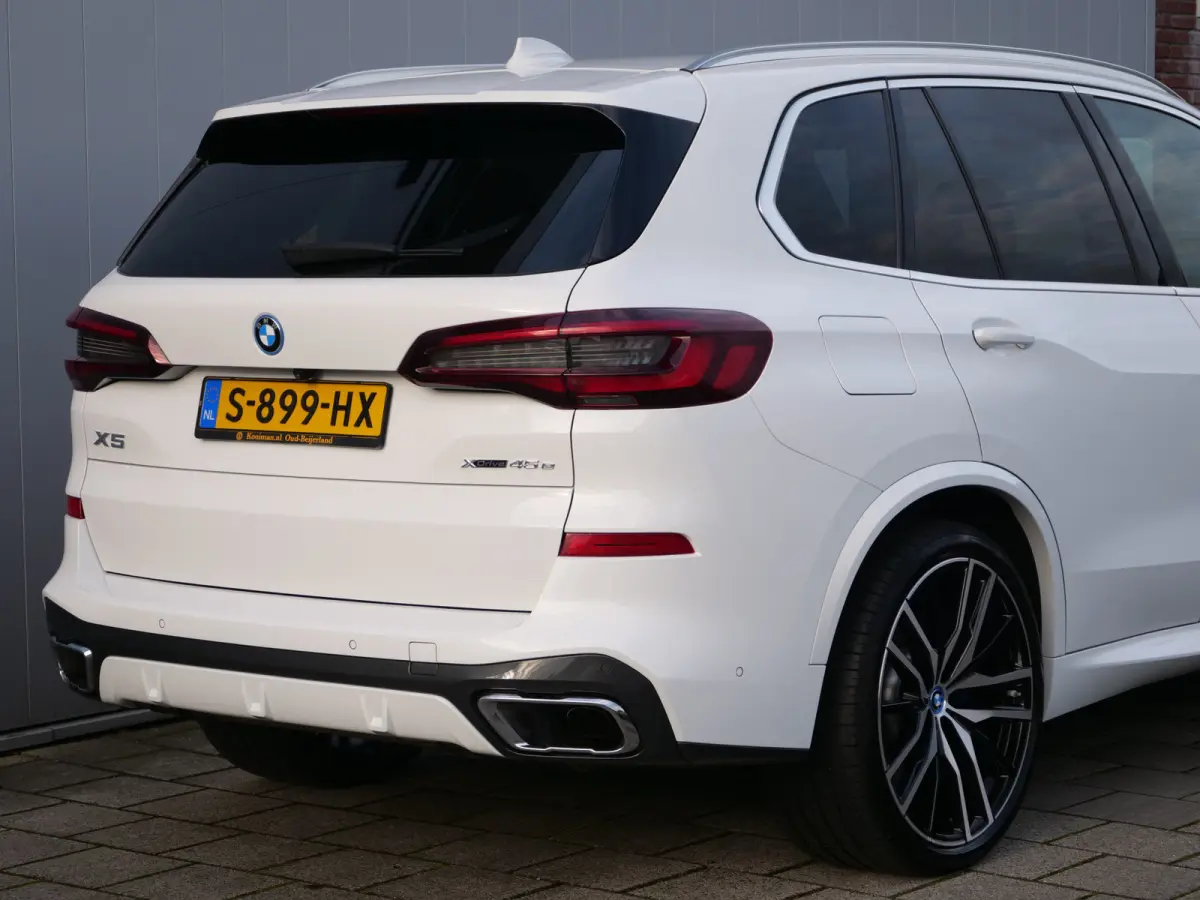 xDrive45e High Executive 394 Pk Automaat Navi / DAB / Apple Carplay / Leer / Trekhaak / Pano-dak
