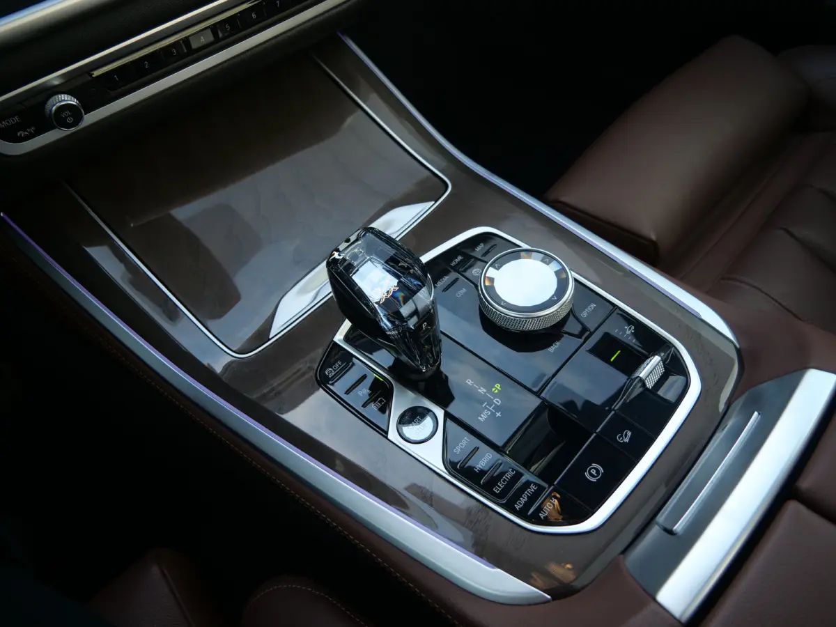 xDrive45e High Executive 394 Pk Automaat Navi / DAB / Apple Carplay / Leer / Trekhaak / Pano-dak