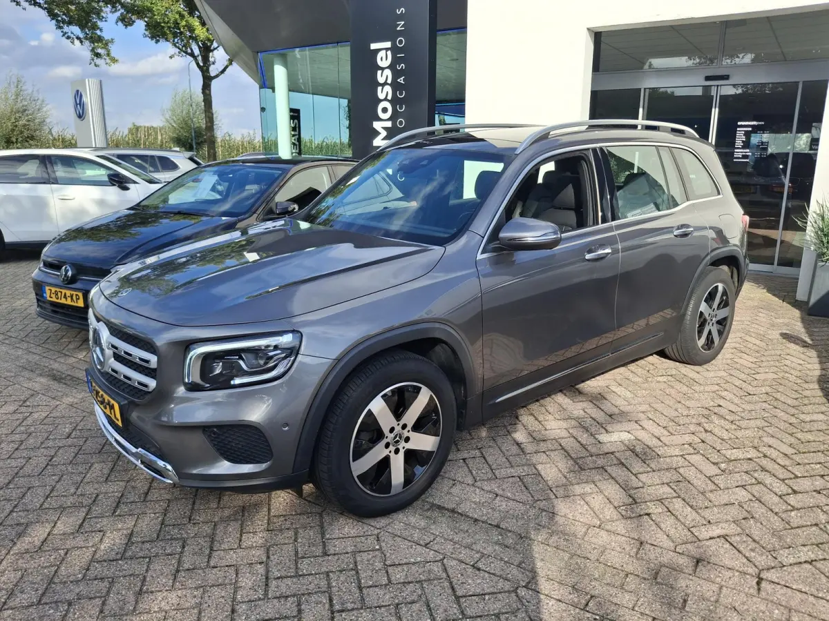 180 Business Solution Luxury 7p. | PANORAMADAK | LEER | STOELVERWARMING | ELEKTRISCHE STOELVERSTELLING MET MEMORY | NAVIGATIE