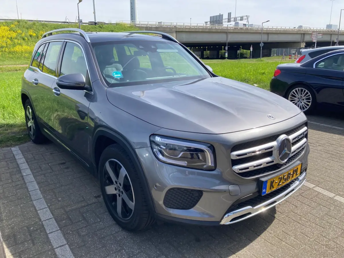 180 Business Solution Luxury 7p. | PANORAMADAK | LEER | STOELVERWARMING | ELEKTRISCHE STOELVERSTELLING MET MEMORY | NAVIGATIE