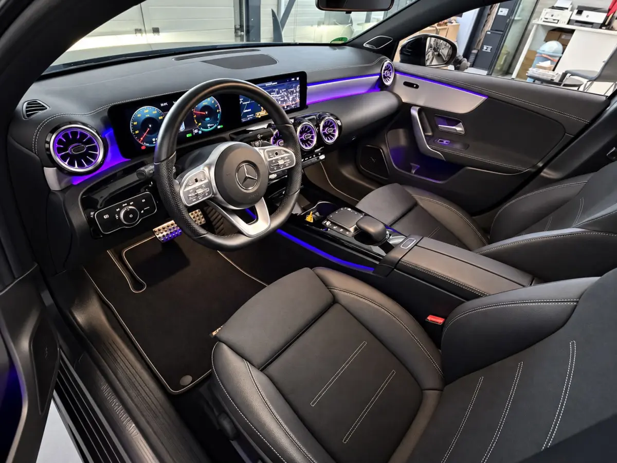 250 e AMG Limited|PANORAMADAK|Burmester|Black Edition|MAT GRIJS