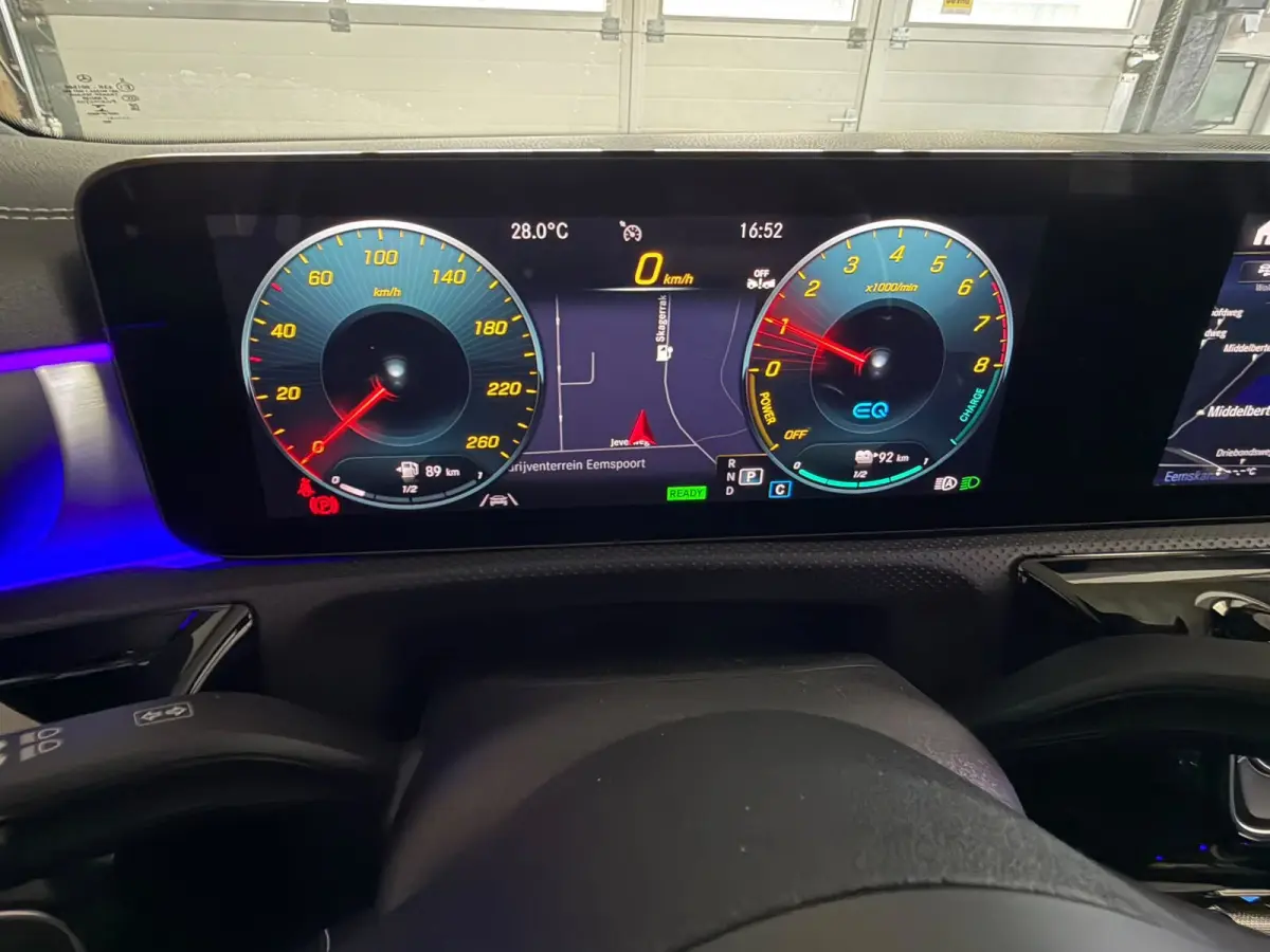 250 e AMG Limited|PANORAMADAK|Burmester|Black Edition|MAT GRIJS