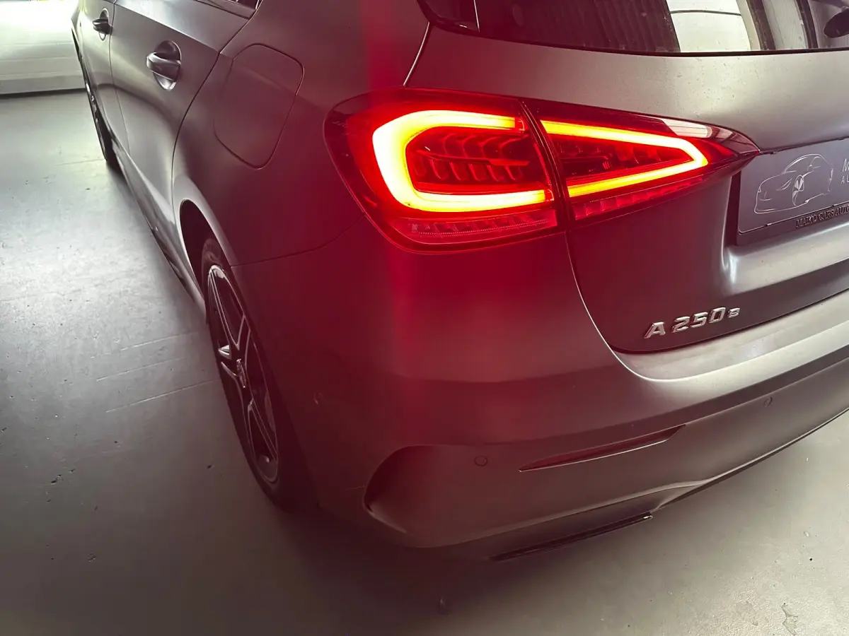 250 e AMG Limited|PANORAMADAK|Burmester|Black Edition|MAT GRIJS