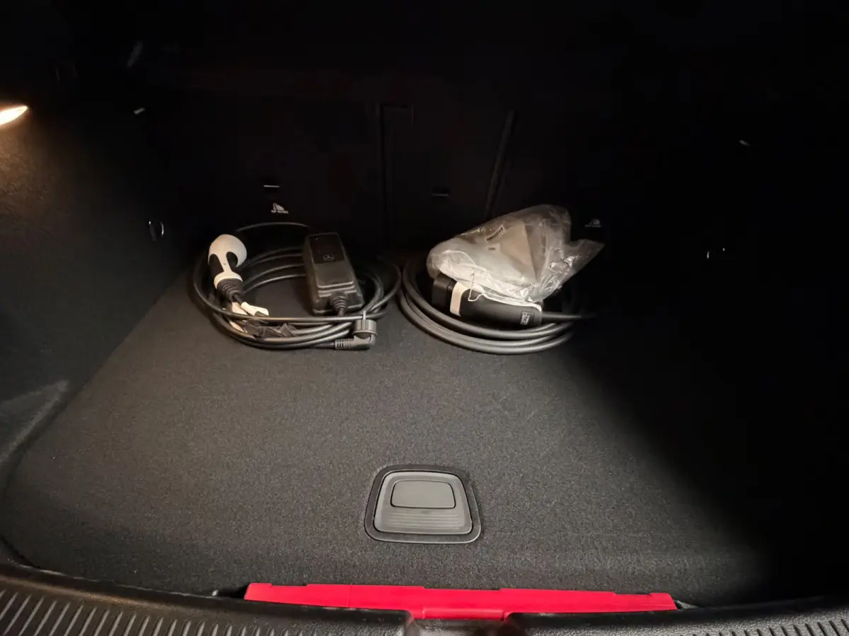 250 e AMG Limited|PANORAMADAK|Burmester|Black Edition|MAT GRIJS