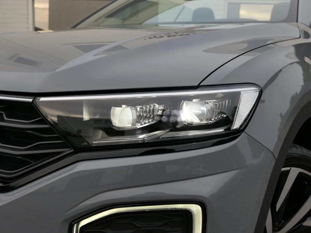 1.5 TSI R-Line | Ruit-leder | BEATS | Apple-/android Carplay | ACC | 19 inch velgen | Stuur-/stoelverwarming | Dodehoek detectie | Keyless | Achteruitrijcamera | Draadloze telefoonlader