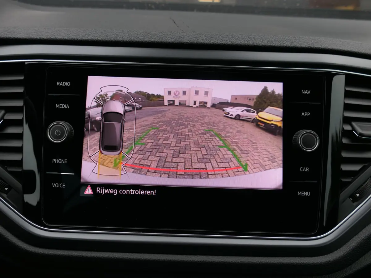 1.5 TSI R-Line | Ruit-leder | BEATS | Apple-/android Carplay | ACC | 19 inch velgen | Stuur-/stoelverwarming | Dodehoek detectie | Keyless | Achteruitrijcamera | Draadloze telefoonlader