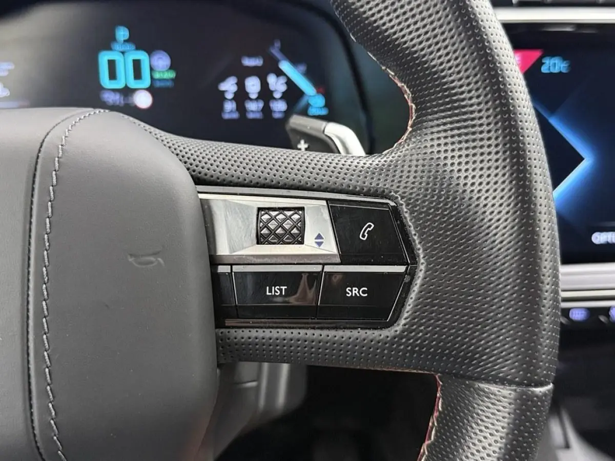 E-Tense Performance Line+ Adap.Cruise/LED/Trekhaak /Navi/Cam/Alcantara