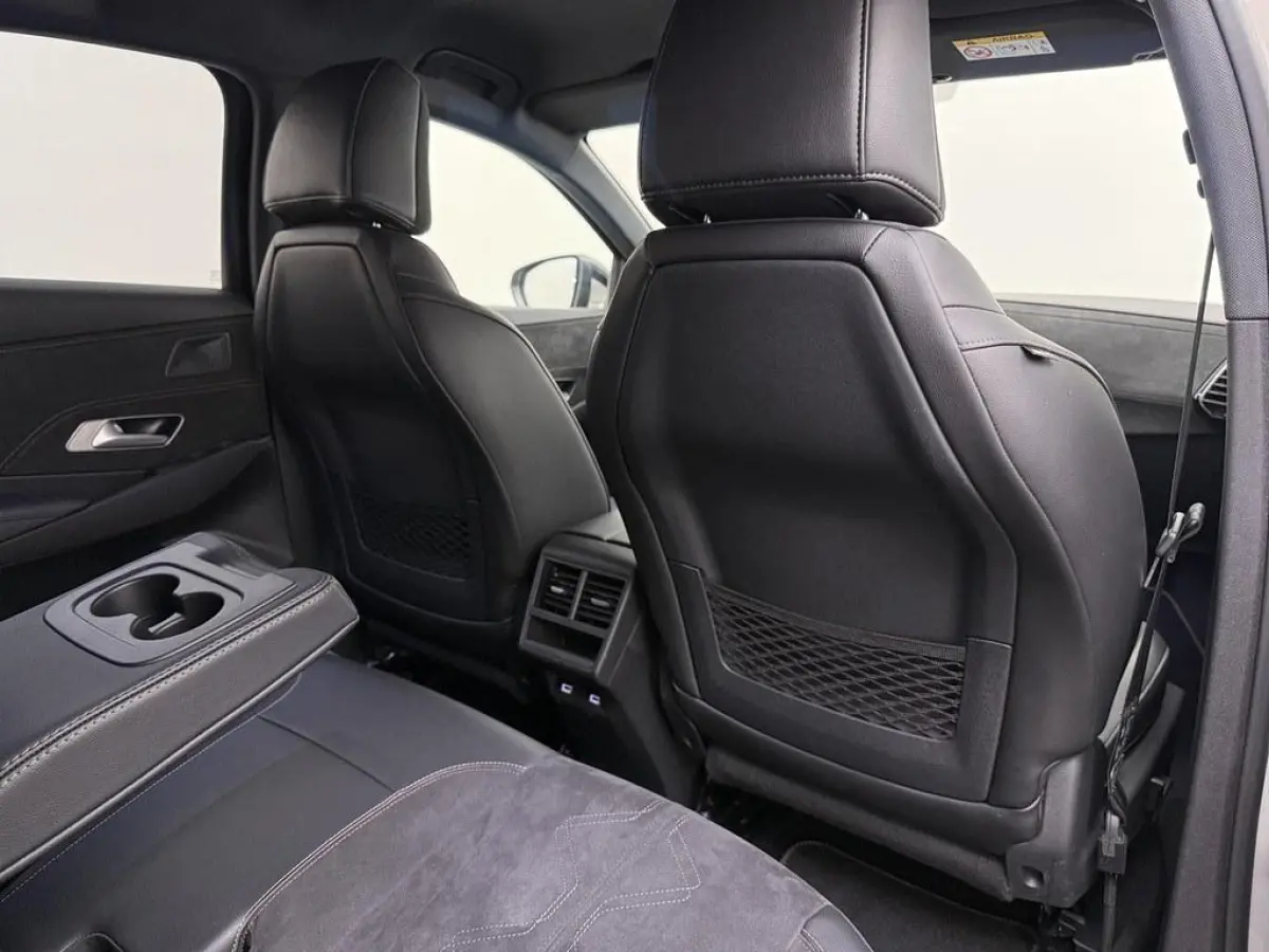 E-Tense Performance Line+ Adap.Cruise/LED/Trekhaak /Navi/Cam/Alcantara