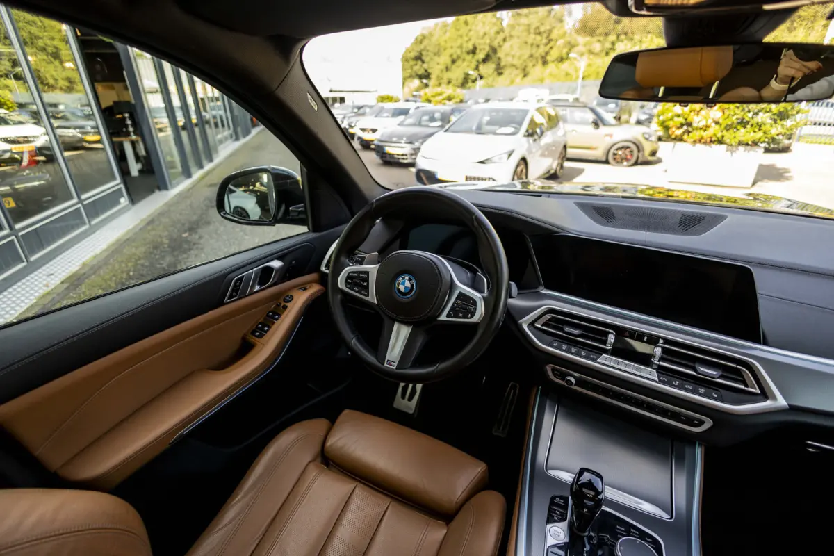 xDrive45e High Executive M-SPORT | Panoramadak | HUD |