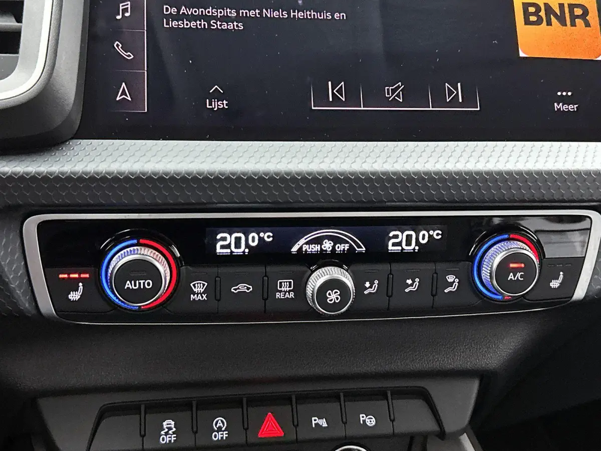 25 TFSI Advanced edition 95 PK | Automaat | Camera | Stoelverwarming | Climate Control | Lichtmetalen velgen | Cruise Control | Dodehoek detectie |