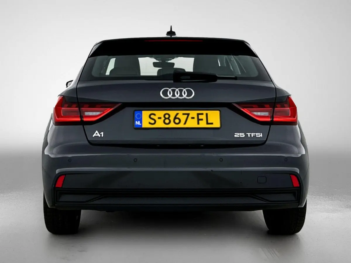 25 TFSI Advanced edition 95 PK | Automaat | Camera | Stoelverwarming | Climate Control | Lichtmetalen velgen | Cruise Control | Dodehoek detectie |