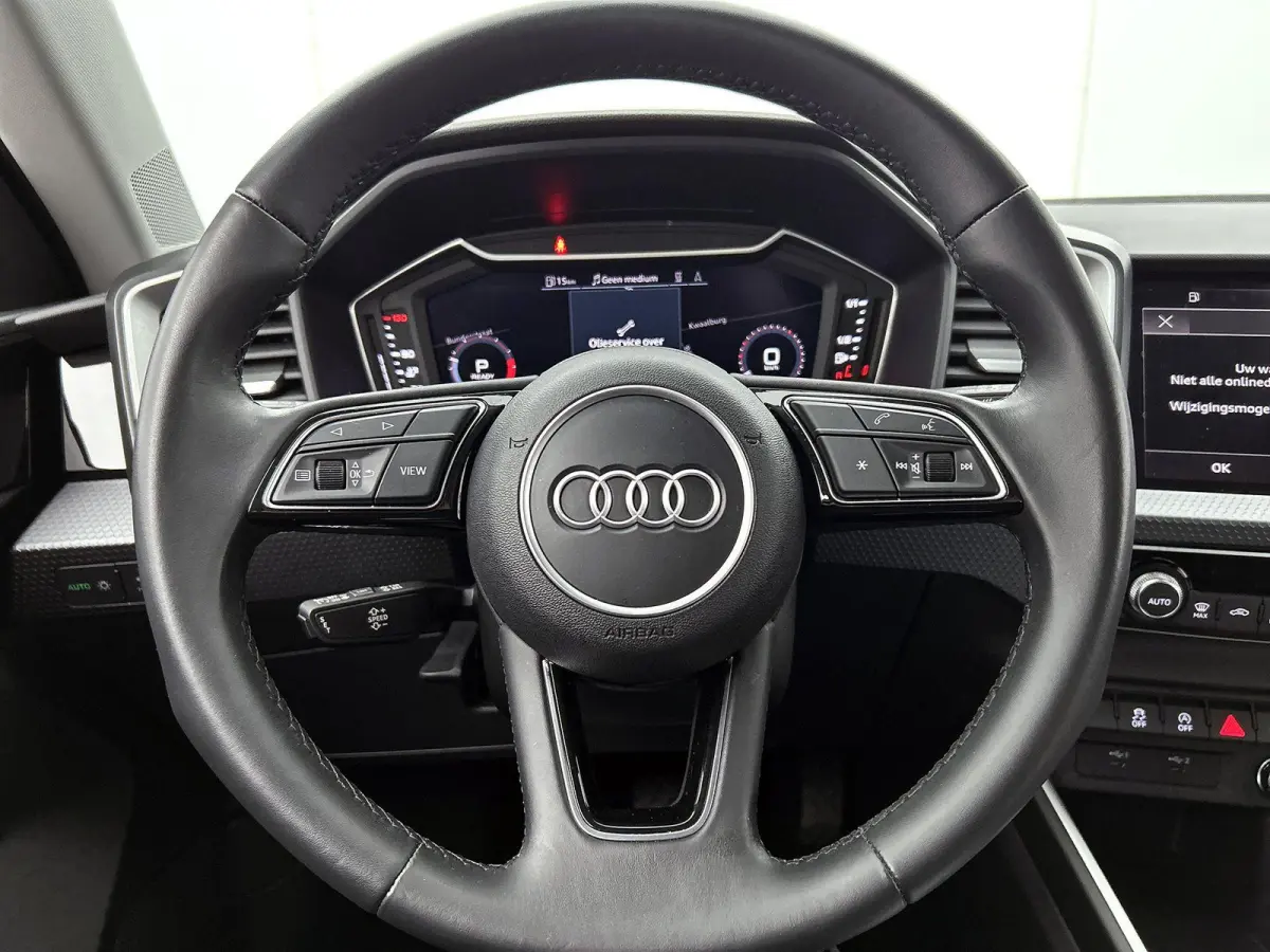 25 TFSI Advanced edition 95 PK | Automaat | Camera | Stoelverwarming | Climate Control | Lichtmetalen velgen | Cruise Control | Dodehoek detectie |