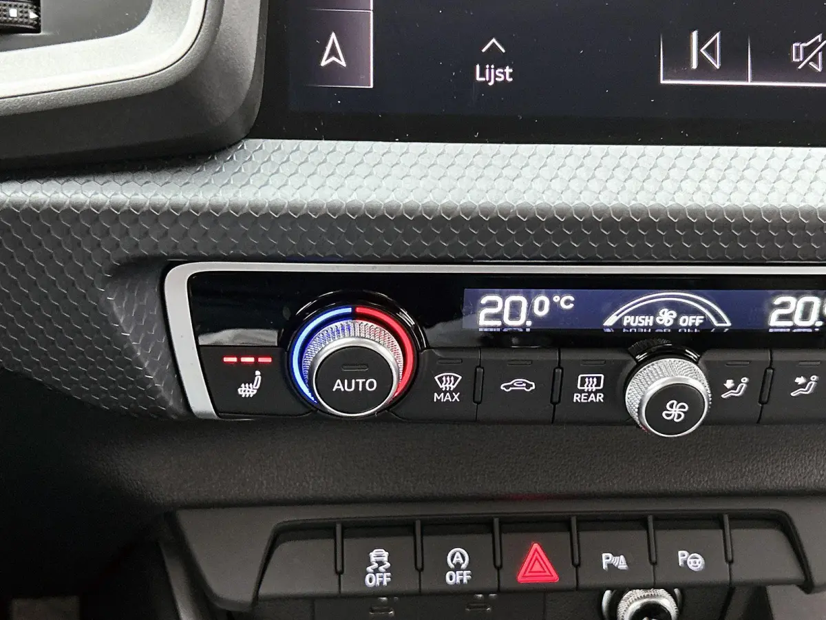 25 TFSI Advanced edition 95 PK | Automaat | Camera | Stoelverwarming | Climate Control | Lichtmetalen velgen | Cruise Control | Dodehoek detectie |