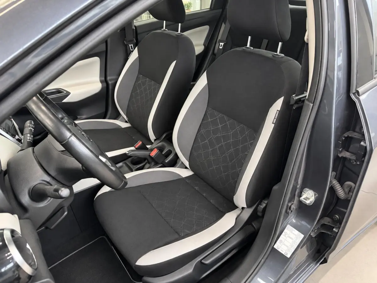 1.0 IG-T N-Connecta 101pk Camera Navigatie Apple Carplay Android Auto LED Koplampen Cruise Control Parkeersensoren Climate Control