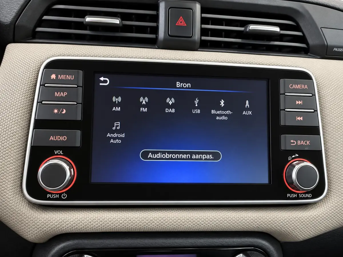1.0 IG-T N-Connecta 101pk Camera Navigatie Apple Carplay Android Auto LED Koplampen Cruise Control Parkeersensoren Climate Control