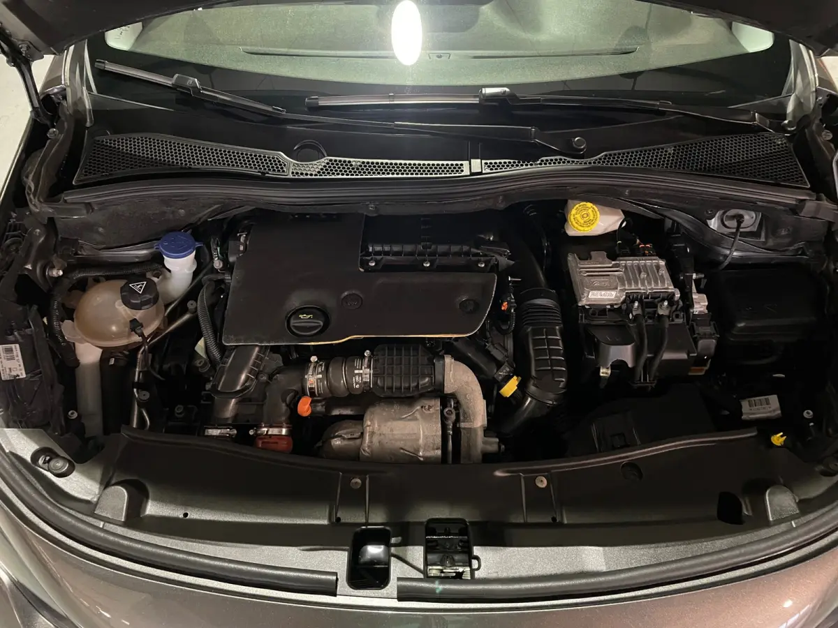 1.6 BlueHDi Allure / CAMERA / HALF LEDER / SPORT VLG / OHB /