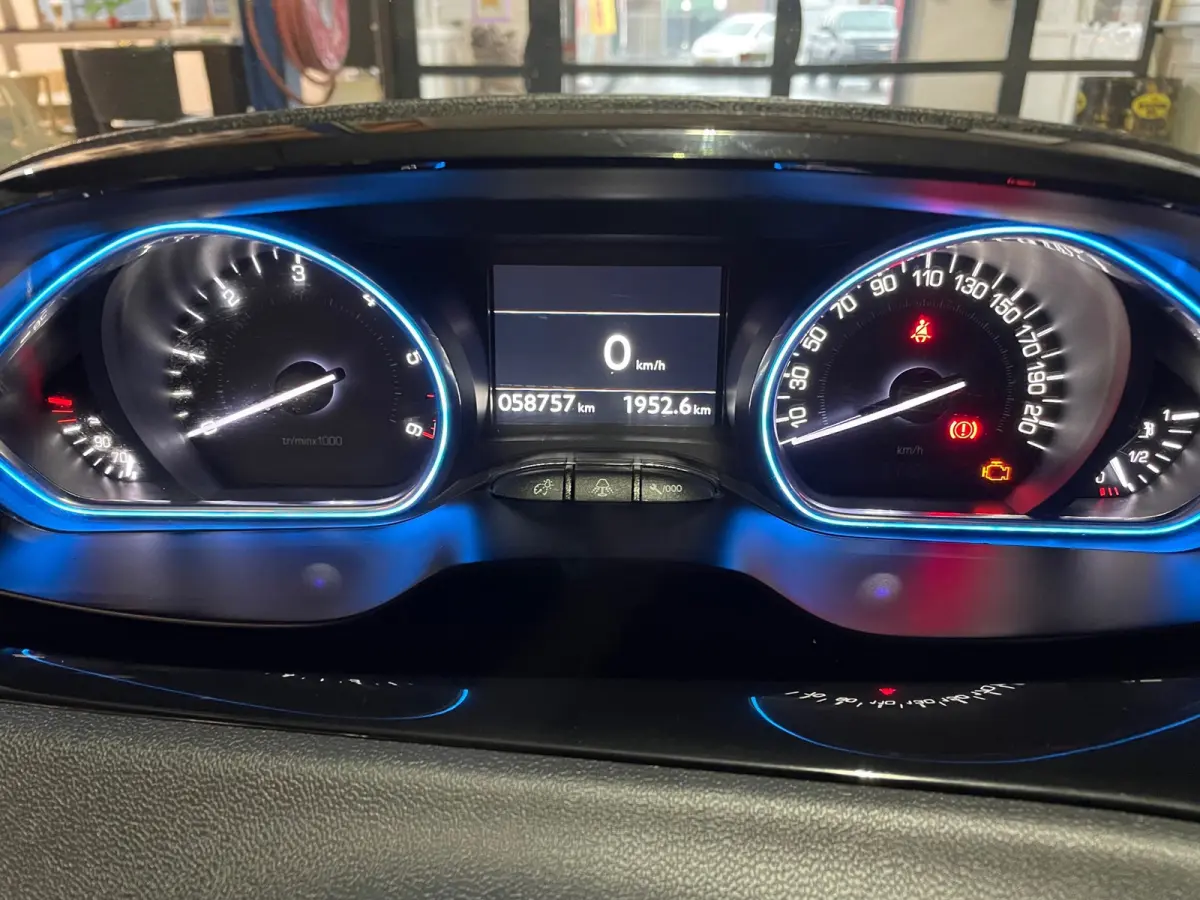 1.6 BlueHDi Allure / CAMERA / HALF LEDER / SPORT VLG / OHB /