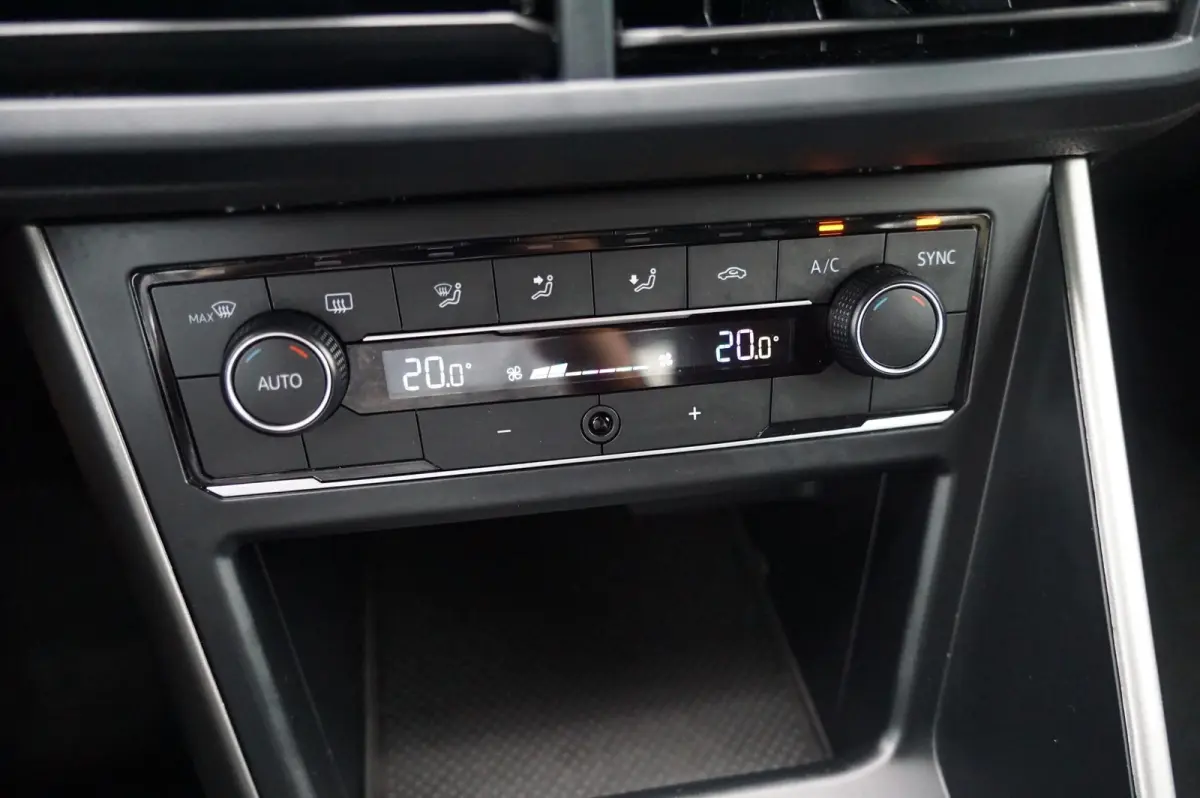 1.0 TSI 95pk Comfortline Business | Navigatie | Virtual Cockpit | Apple Carplay & Android Auto