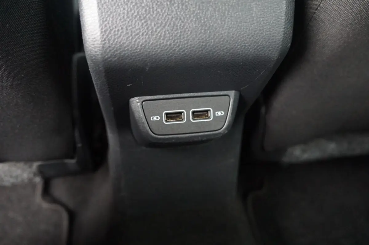 1.0 TSI 95pk Comfortline Business | Navigatie | Virtual Cockpit | Apple Carplay & Android Auto