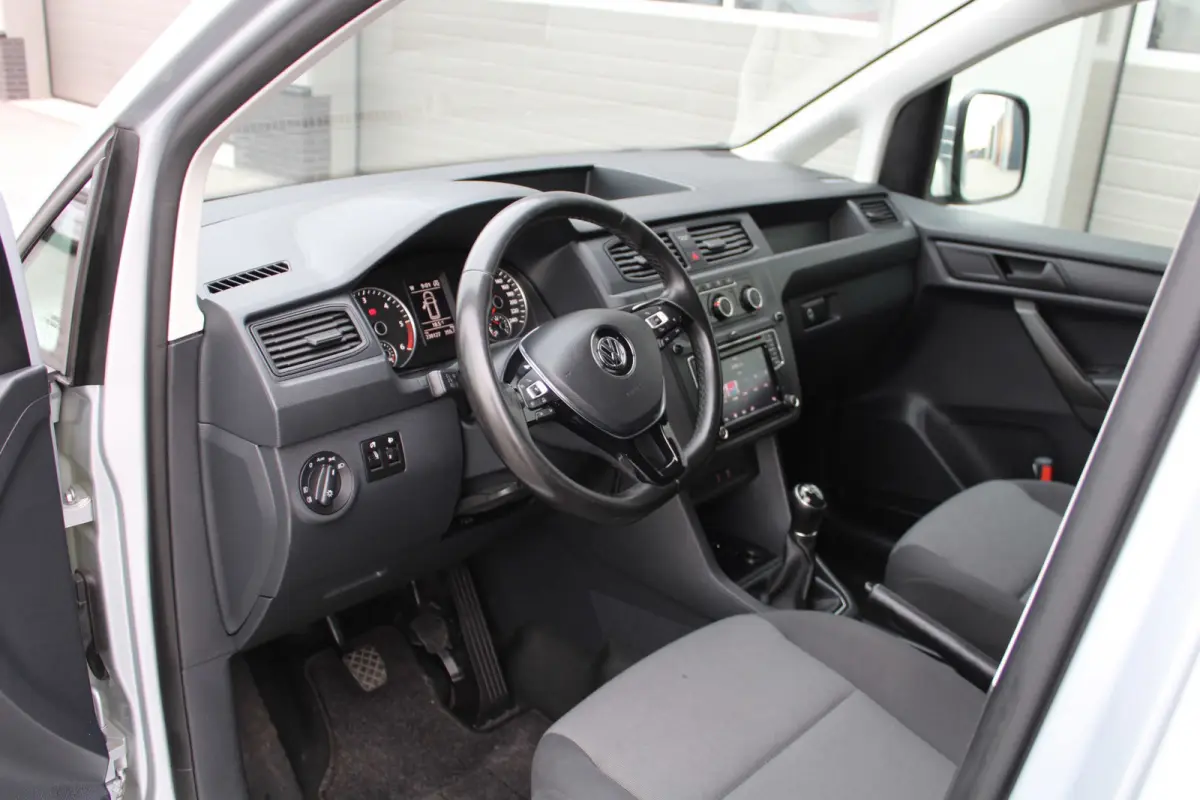 2.0 TDI 180PK L1H1 Exclusive Edition|XENON|NAVI|ACC|RUITVERWARMING|VOLL