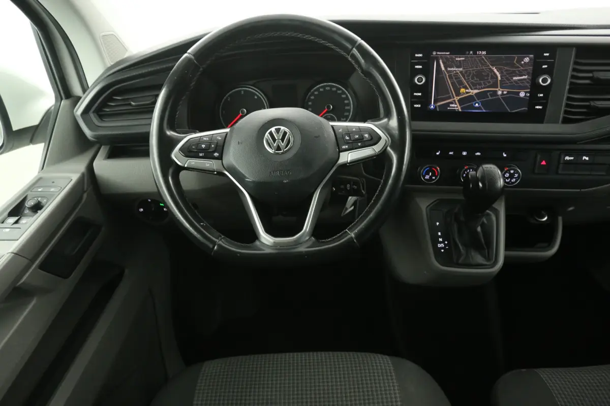 2.0 TDI 150PK L1H1 | Aut. | Airco | Cruise | 3 Zits | Carplay | Navi | Stoelverw. | Trekhaak