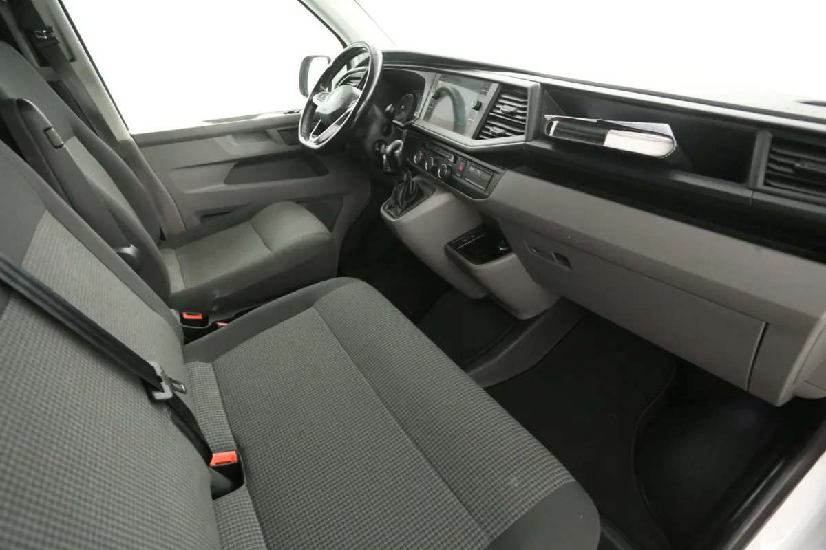 2.0 TDI 150PK L1H1 | Aut. | Airco | Cruise | 3 Zits | Carplay | Navi | Stoelverw. | Trekhaak