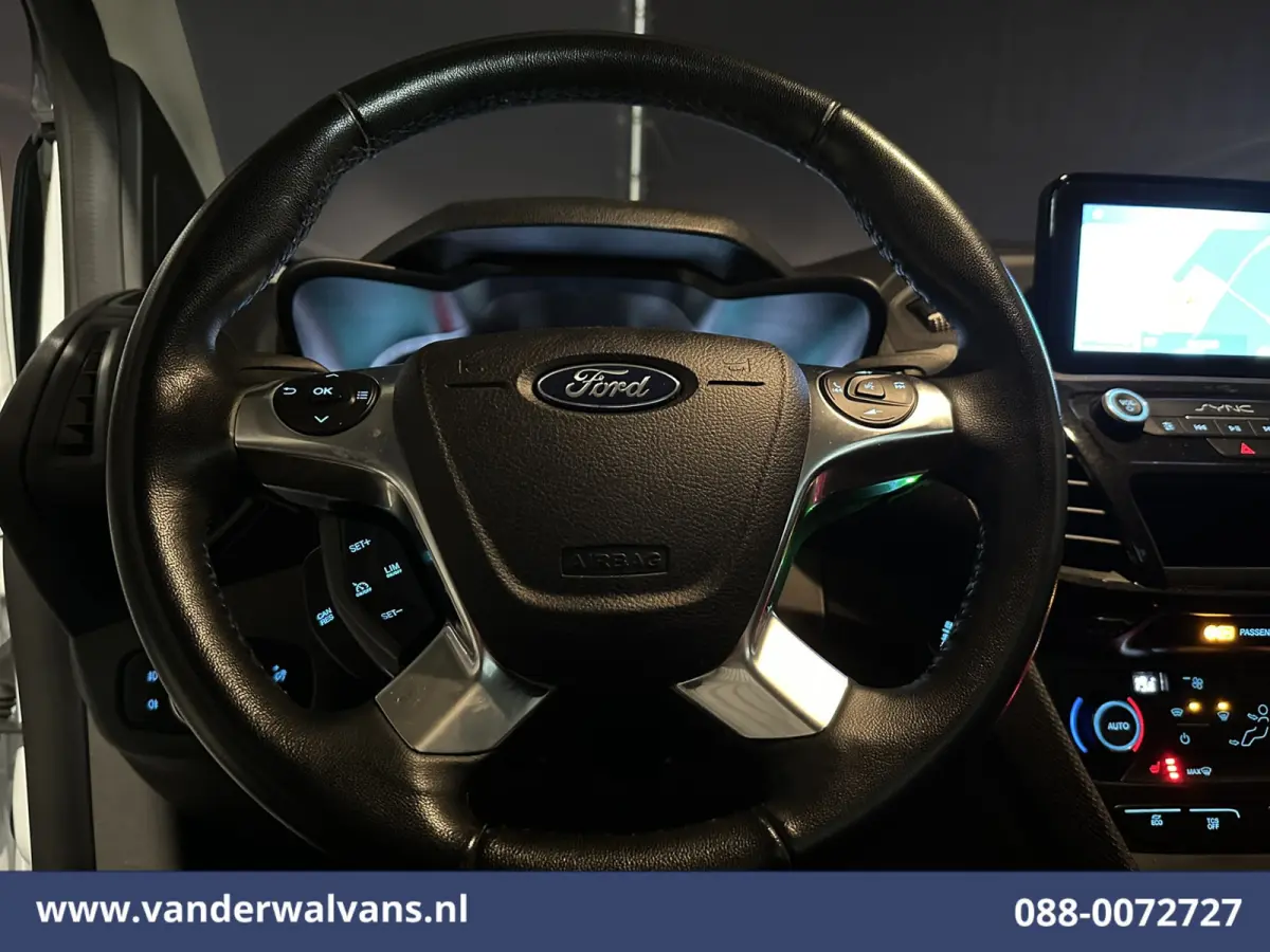 1.5 EcoBlue 101pk L2H1 Euro6 Airco | Camera | Navigatie | Cruisecontrol | 1390kg Trekhaak | Android Auto | Stoelverwarming Verwarmde voorruit, Parkeersensoren
