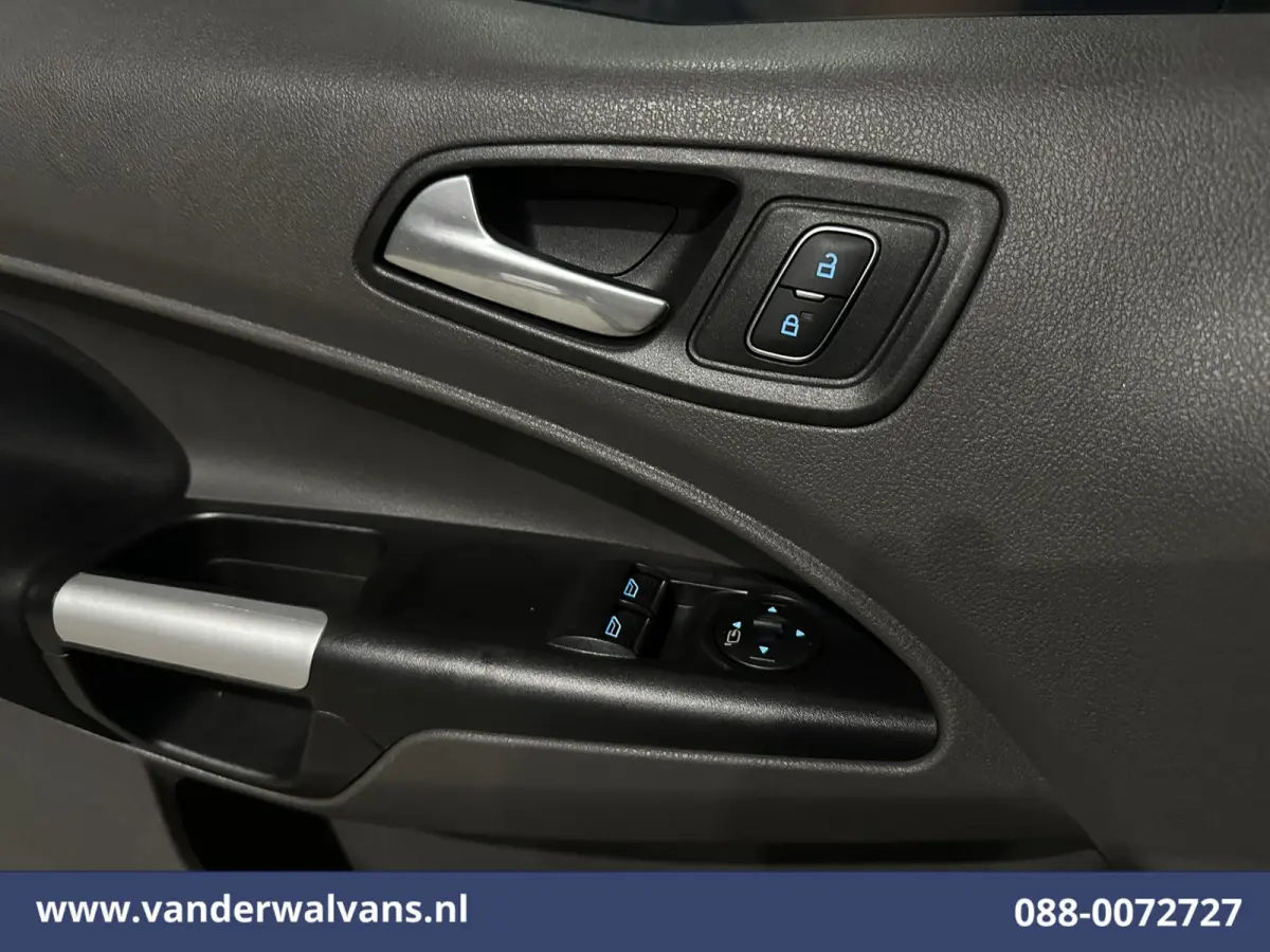 1.5 EcoBlue 101pk L2H1 Euro6 Airco | Camera | Navigatie | Cruisecontrol | 1390kg Trekhaak | Android Auto | Stoelverwarming Verwarmde voorruit, Parkeersensoren