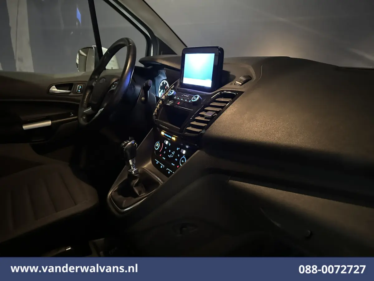1.5 EcoBlue 101pk L2H1 Euro6 Airco | Camera | Navigatie | Cruisecontrol | 1390kg Trekhaak | Android Auto | Stoelverwarming Verwarmde voorruit, Parkeersensoren