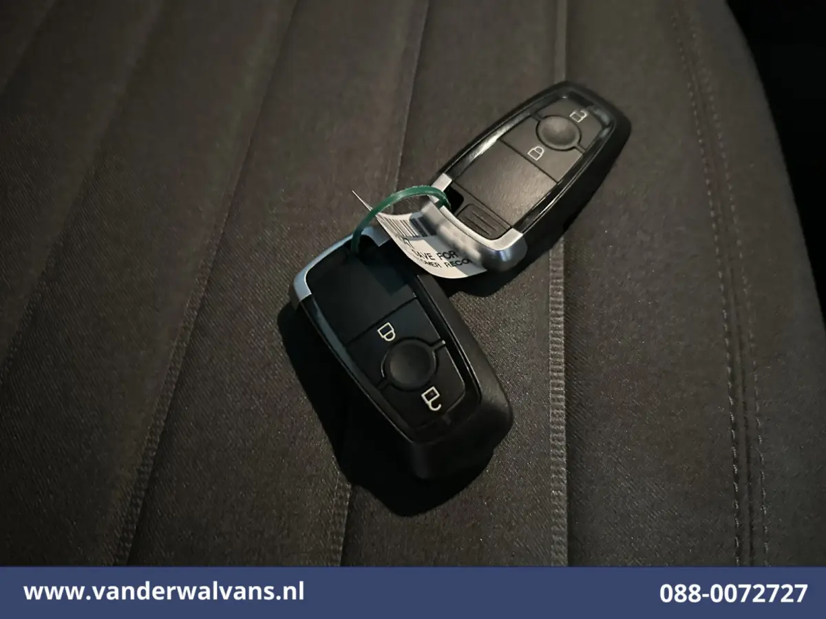 1.5 EcoBlue 101pk L2H1 Euro6 Airco | Camera | Navigatie | Cruisecontrol | 1390kg Trekhaak | Android Auto | Stoelverwarming Verwarmde voorruit, Parkeersensoren