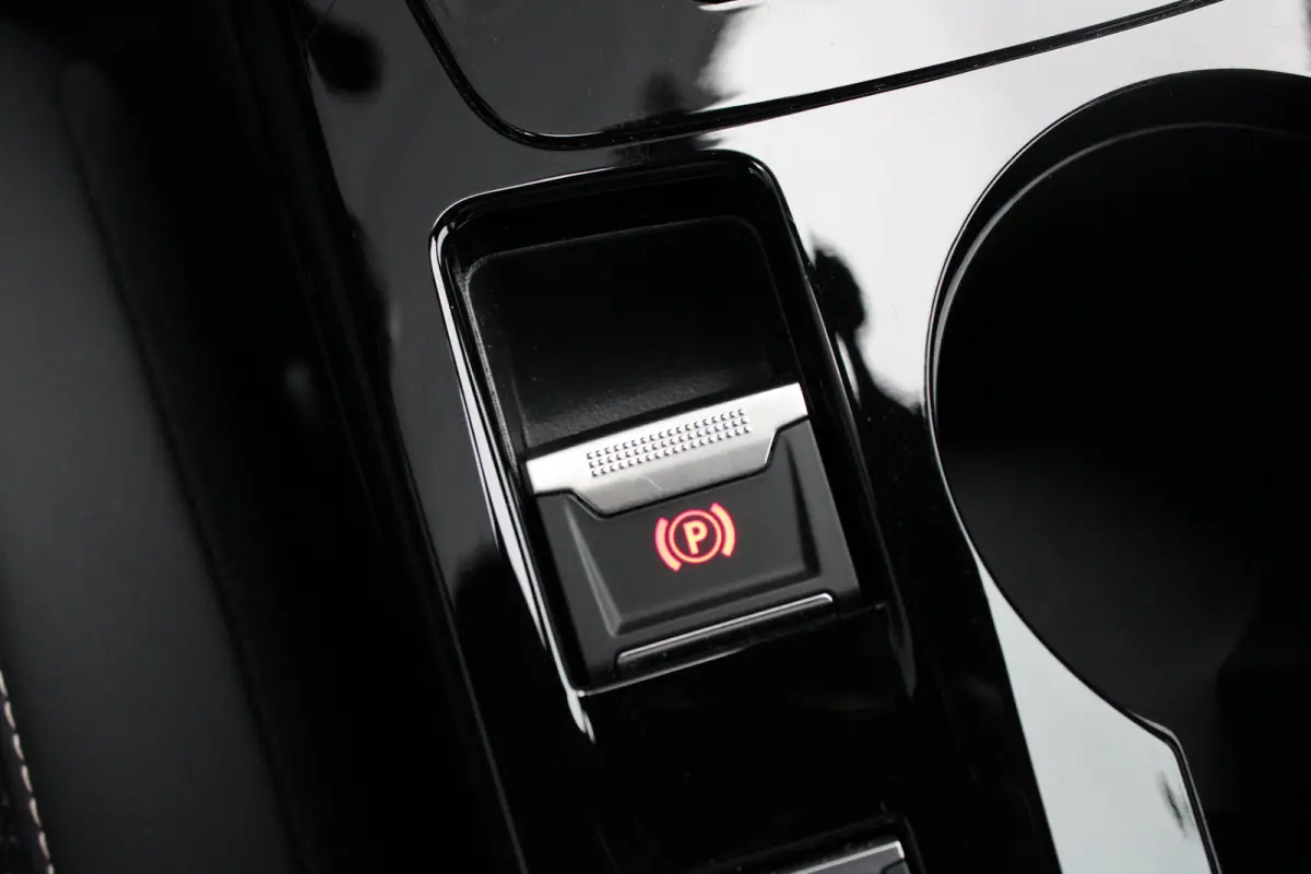 EV Allure Avantage 54 kWh | SOH 97% | Fase 3 laden | NL auto | Navigatie | Camera voor + achter | Adaptieve cruise control |