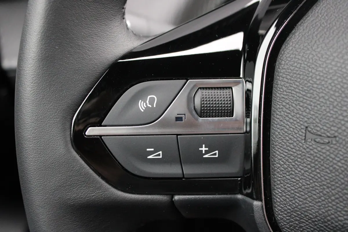 EV Allure Avantage 54 kWh | SOH 97% | Fase 3 laden | NL auto | Navigatie | Camera voor + achter | Adaptieve cruise control |