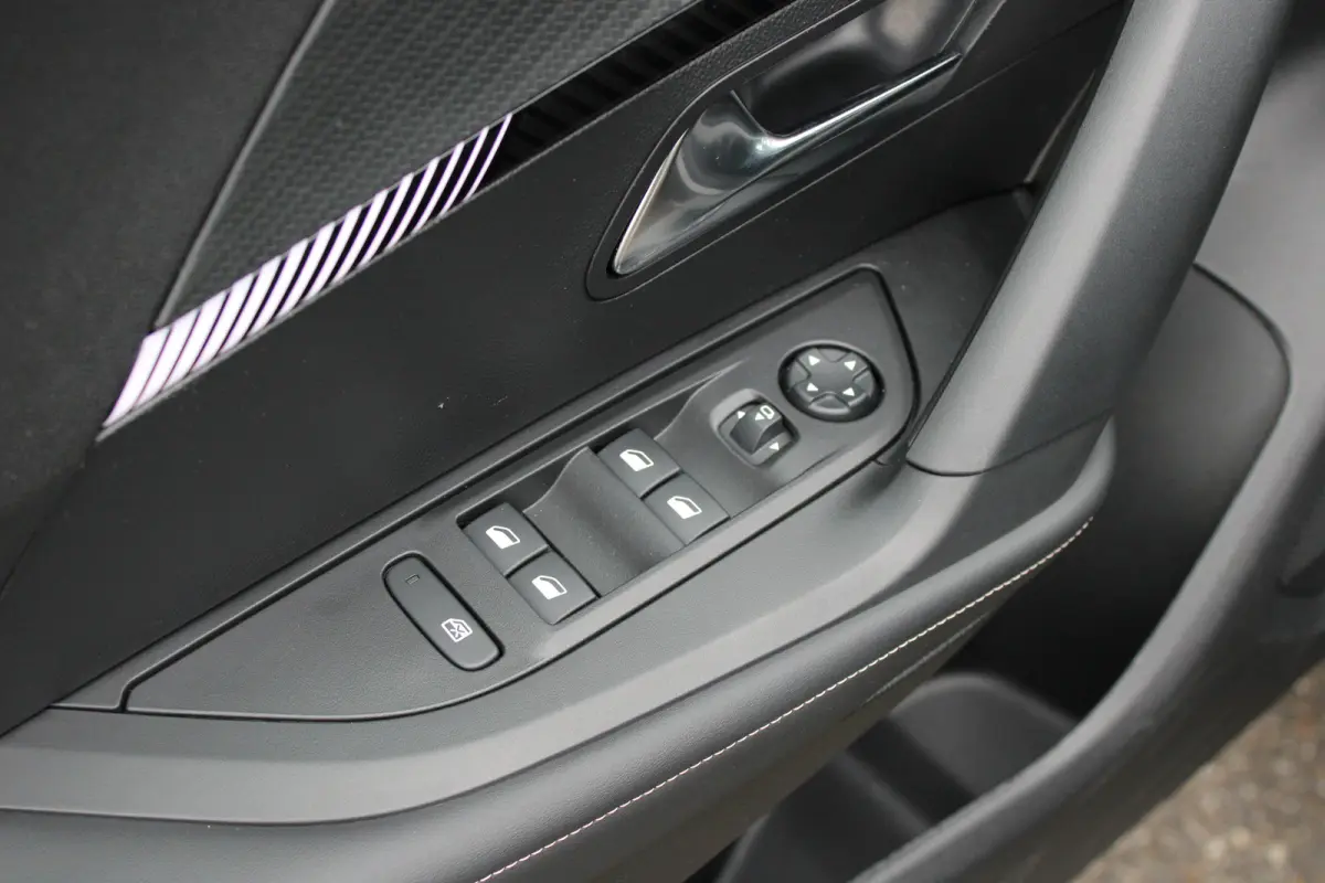 EV Allure Avantage 54 kWh | SOH 97% | Fase 3 laden | NL auto | Navigatie | Camera voor + achter | Adaptieve cruise control |