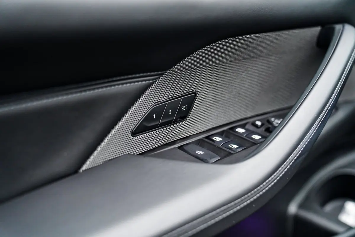 M4 xDrive Competition | Akrapovic | Carbon Package | Harman/Kardon | Nekverwarming | Laser | Adaptieve Cruise