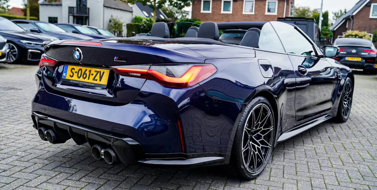 M4 xDrive Competition | Akrapovic | Carbon Package | Harman/Kardon | Nekverwarming | Laser | Adaptieve Cruise