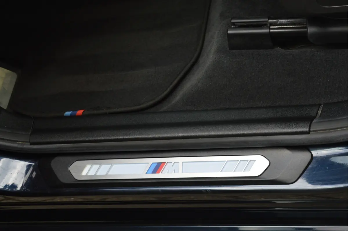 Executive 80 kWh | SOH 98% | M-PAKKET | PANO | ACC |