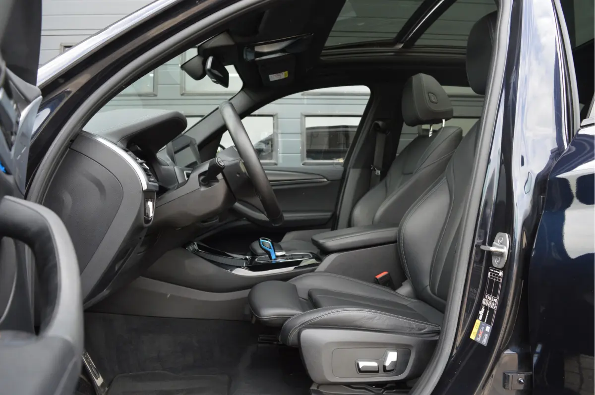 Executive 80 kWh | SOH 98% | M-PAKKET | PANO | ACC |
