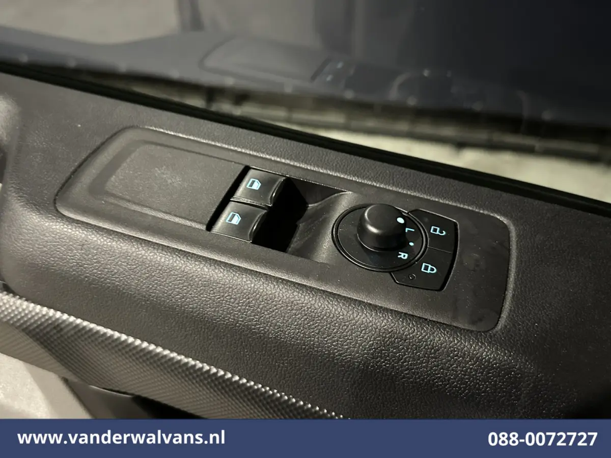 2.0 TDCI 136pk L2H1 Euro6 Airco | Camera | LED | Apple Carplay | Cruisecontrol Android Auto, Verwarmde voorruit, Parkeersensoren, Bijrijdersbank