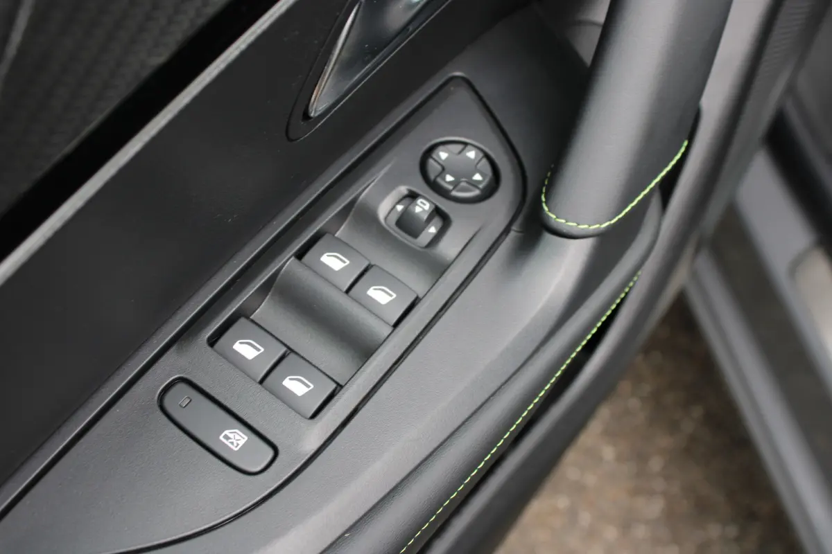 EV GT Avantage 54 kWh | SOH 98% | 12.500km | NL auto | Fase 3 laden | Navigatie | Camera voor + achter | Adaptieve cruise control |