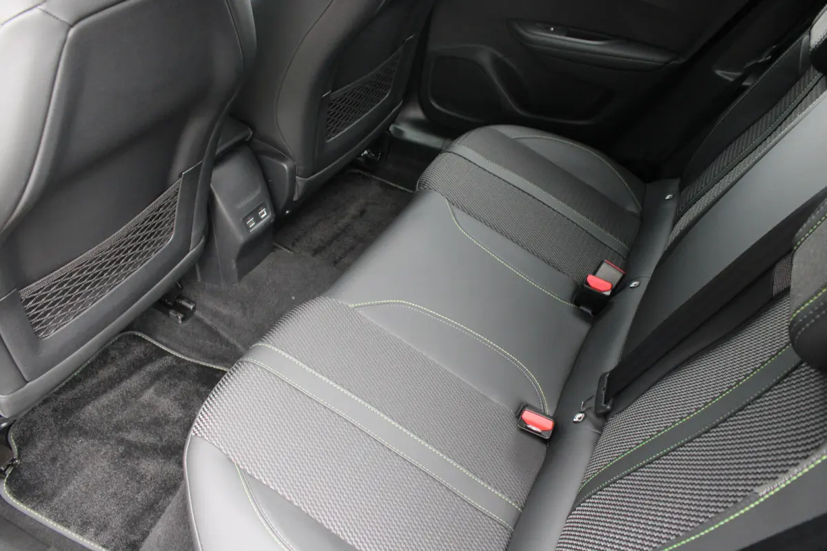 EV GT Avantage 54 kWh | SOH 98% | 12.500km | NL auto | Fase 3 laden | Navigatie | Camera voor + achter | Adaptieve cruise control |
