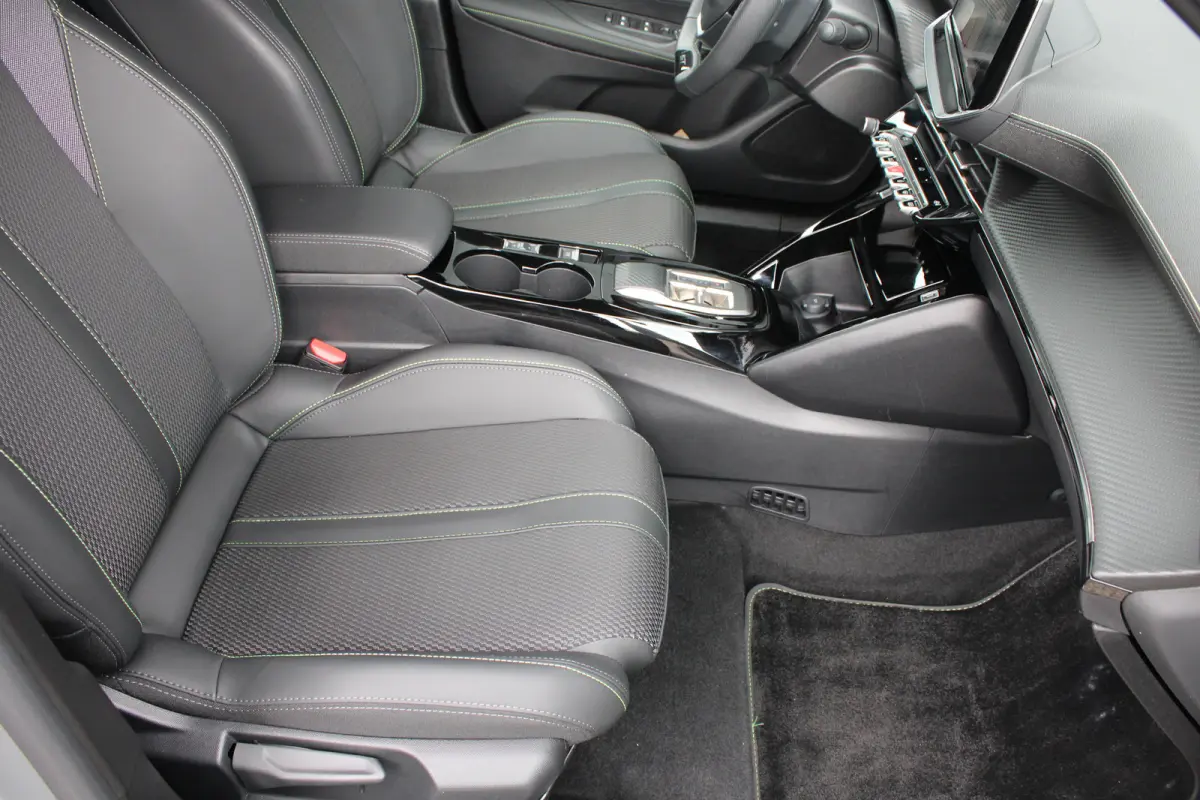 EV GT Avantage 54 kWh | SOH 98% | 12.500km | NL auto | Fase 3 laden | Navigatie | Camera voor + achter | Adaptieve cruise control |