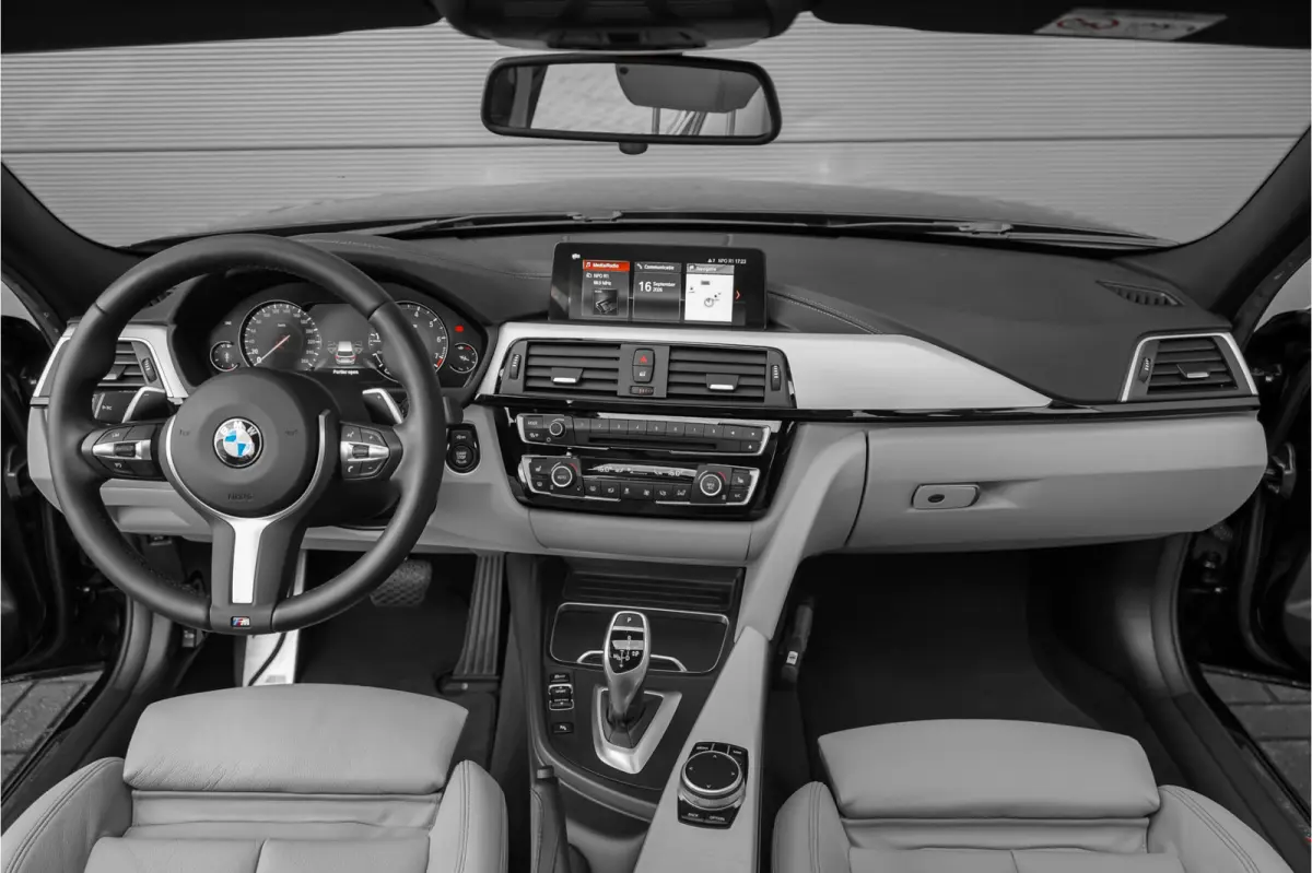 320i Edition M Sport Shadow Pano Camera PDC HiFi 18"