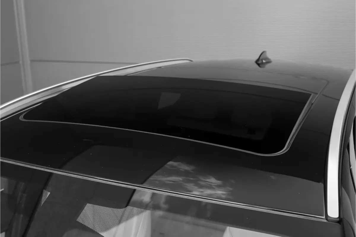 320i Edition M Sport Shadow Pano Camera PDC HiFi 18"