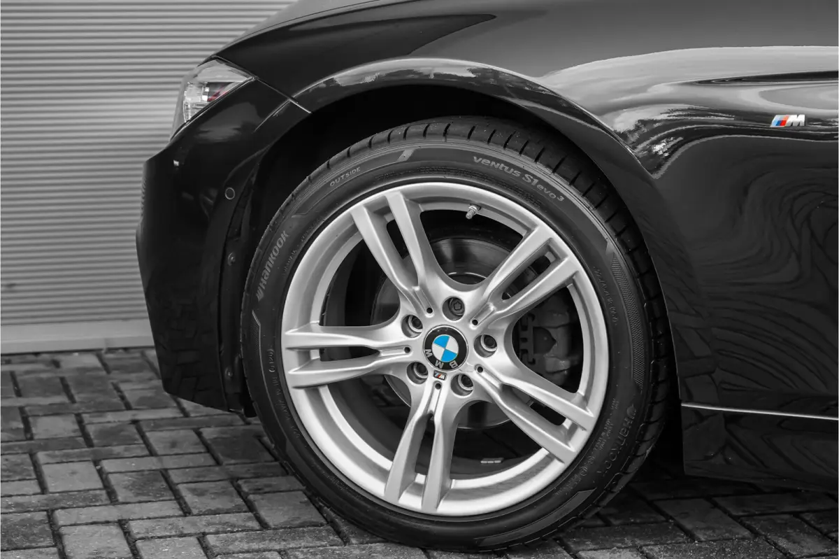 320i Edition M Sport Shadow Pano Camera PDC HiFi 18"