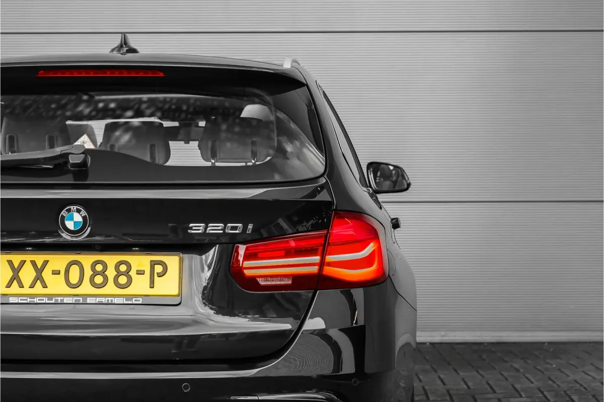 320i Edition M Sport Shadow Pano Camera PDC HiFi 18"