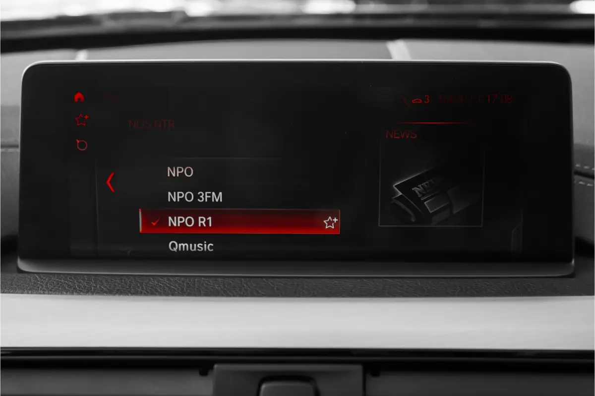 320i Edition M Sport Shadow Pano Camera PDC HiFi 18"