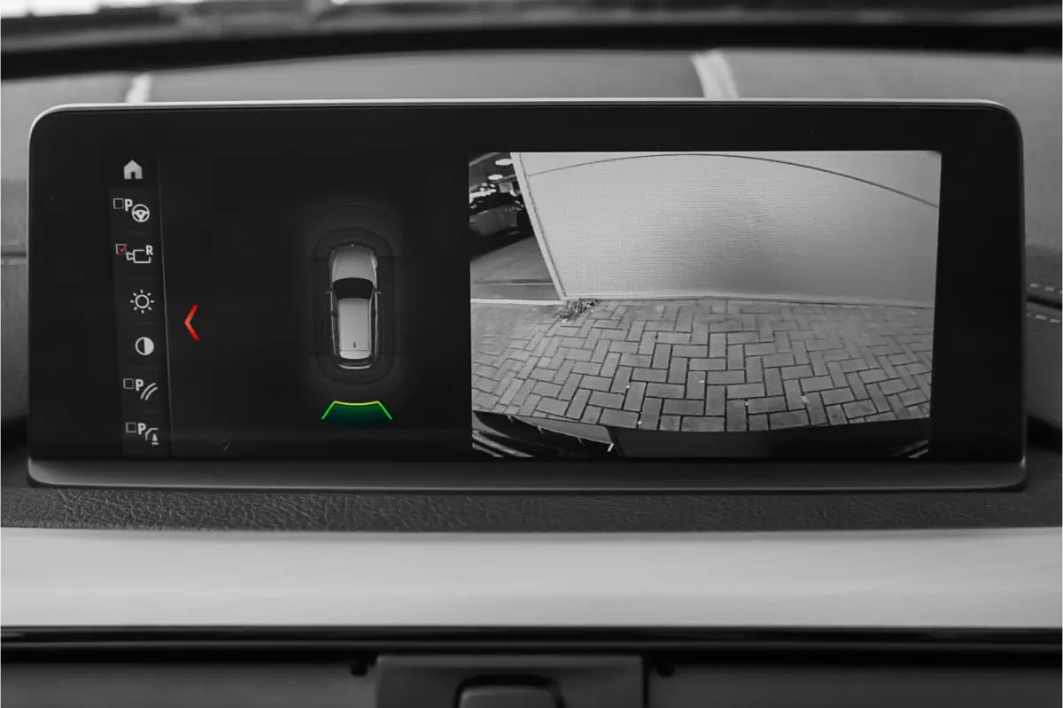 320i Edition M Sport Shadow Pano Camera PDC HiFi 18"