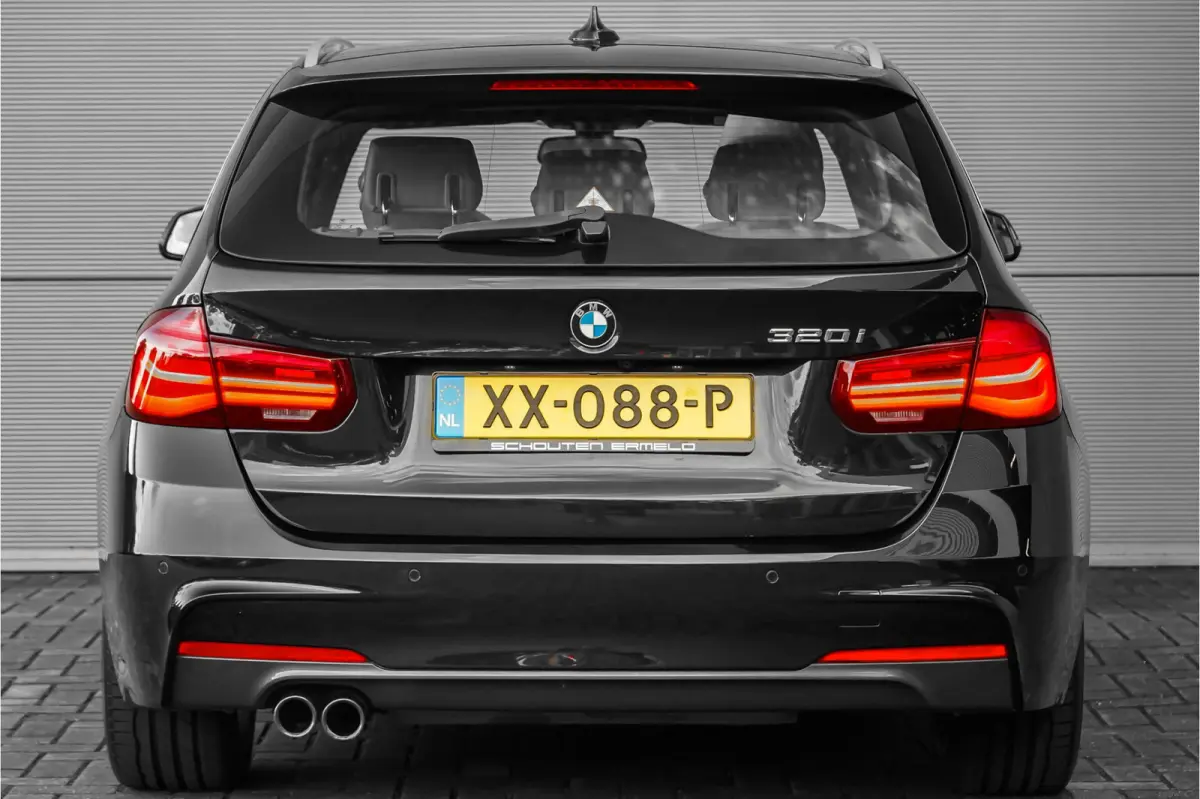 320i Edition M Sport Shadow Pano Camera PDC HiFi 18"