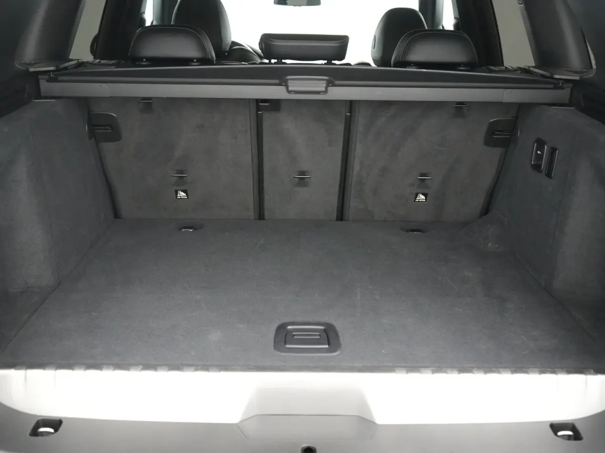 xDrive30e M Sport PHEV 293pk Dealer O.H | Trekhaak Af Fabriek | Camera | Cruise Control | Lederen Sportstoelen Verwarmd | Sfeerverlichting | Apple Carplay | Navigatie | Virtual | DAB | 19"L.