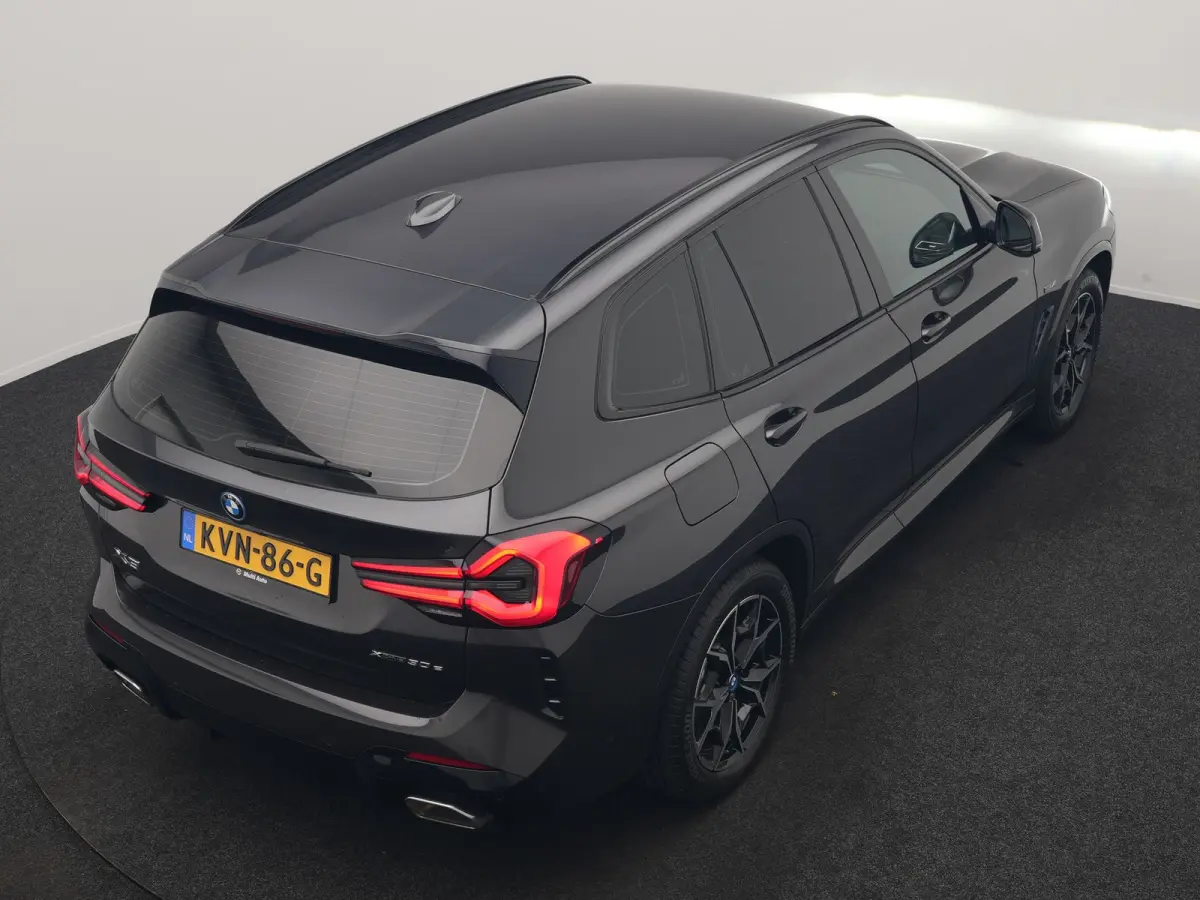 xDrive30e M Sport PHEV 293pk Dealer O.H | Trekhaak Af Fabriek | Camera | Cruise Control | Lederen Sportstoelen Verwarmd | Sfeerverlichting | Apple Carplay | Navigatie | Virtual | DAB | 19"L.